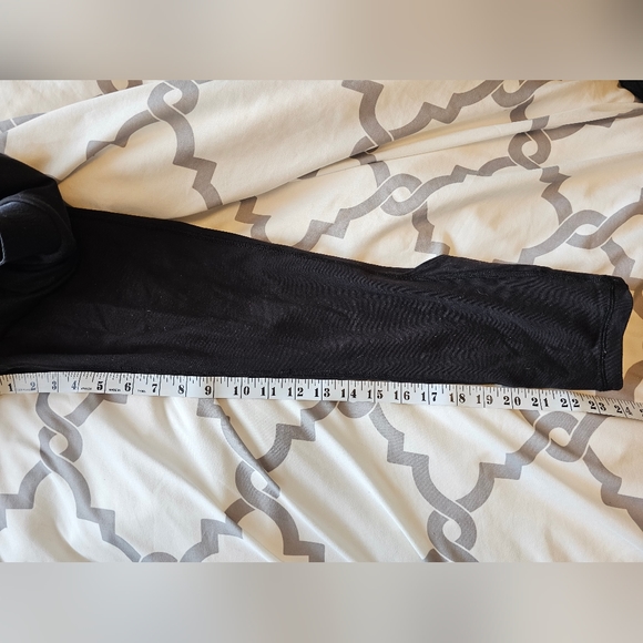 Lululemon pant with skirt overlay - Picture 8 of 8